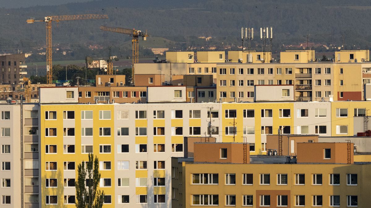Na půl roku zmrazené výše dávek. Část lidí se může dostat do úzkých